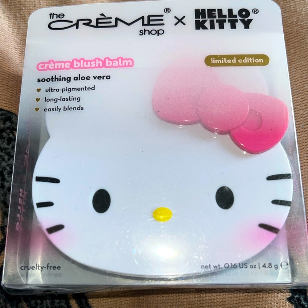 ✨🆕BNIB!Crème Shop x Hello Kitty Limited Ed. Crème Blush Balm in Strawberry Milk!